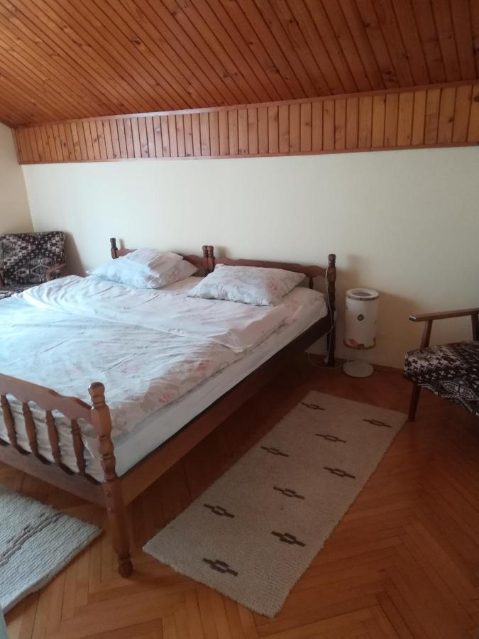 Kuca Maric Mackat Bed & Breakfast Bagian luar foto