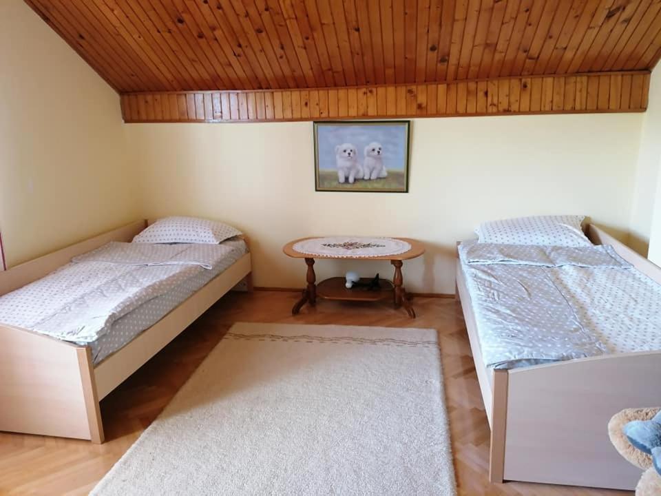 Kuca Maric Mackat Bed & Breakfast Bagian luar foto