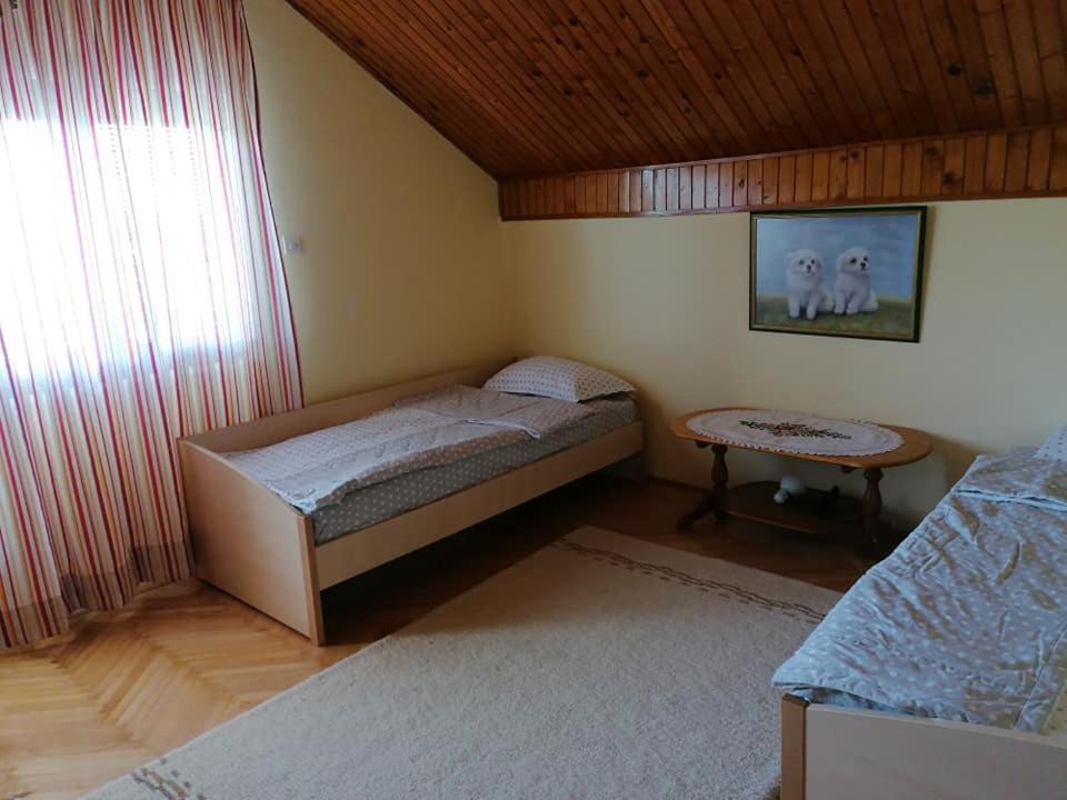 Kuca Maric Mackat Bed & Breakfast Bagian luar foto