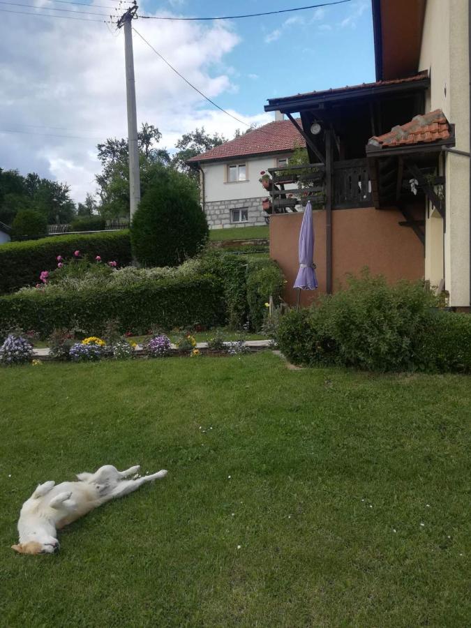 Kuca Maric Mackat Bed & Breakfast Bagian luar foto